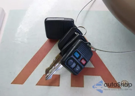 2007 Mercury Mountaineer Premier z USA, uszkodzony, nr VIN 4M2EU38847UJ13050